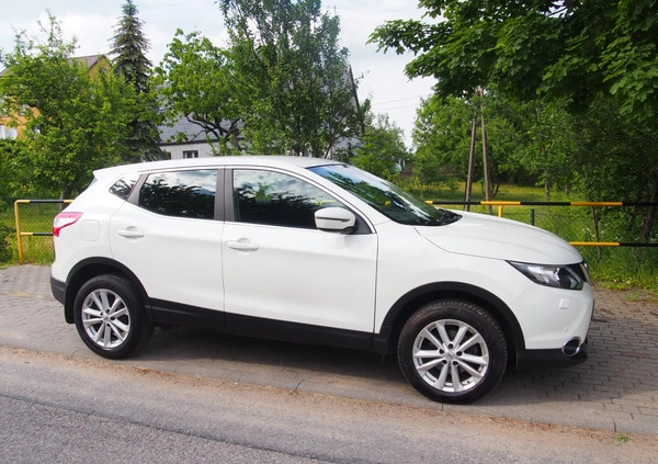 Nissan Qashqai cena 57500 przebieg: 125000, rok produkcji 2015 z Chełmno małe 79